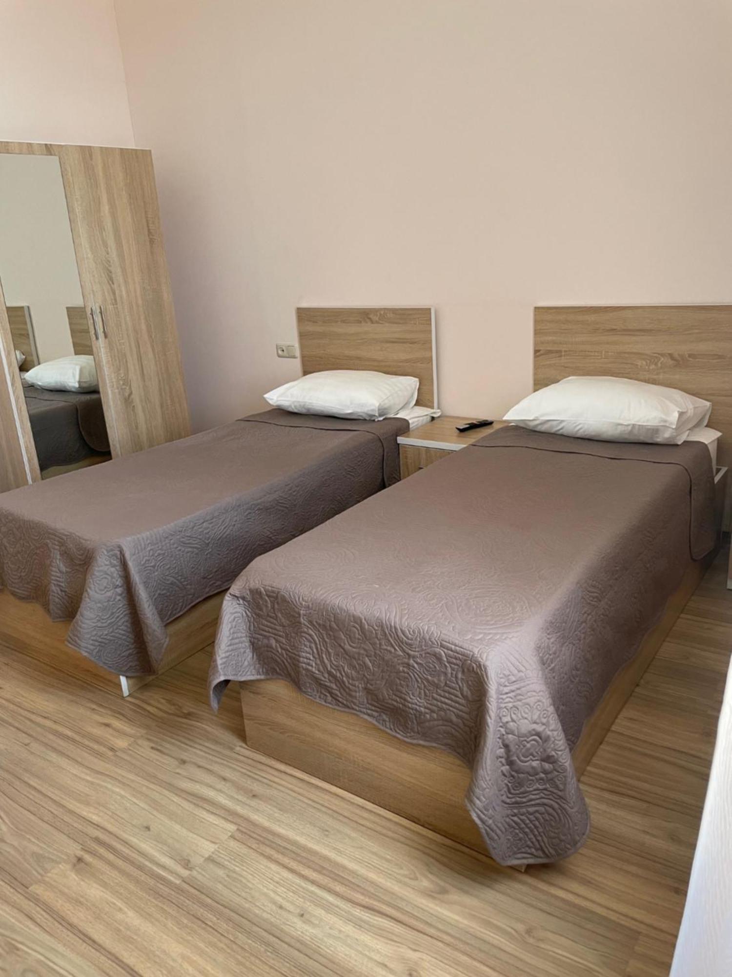 Decca Hotel Γιερεβάν Εξωτερικό φωτογραφία