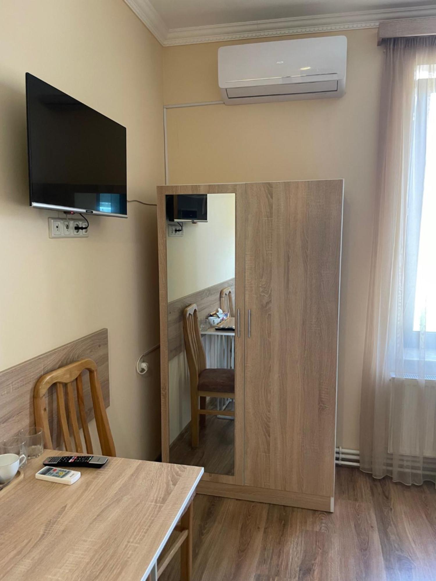 Decca Hotel Γιερεβάν Εξωτερικό φωτογραφία