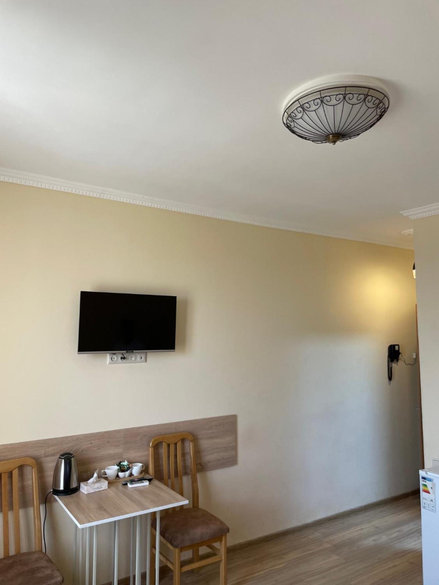 Decca Hotel Γιερεβάν Εξωτερικό φωτογραφία
