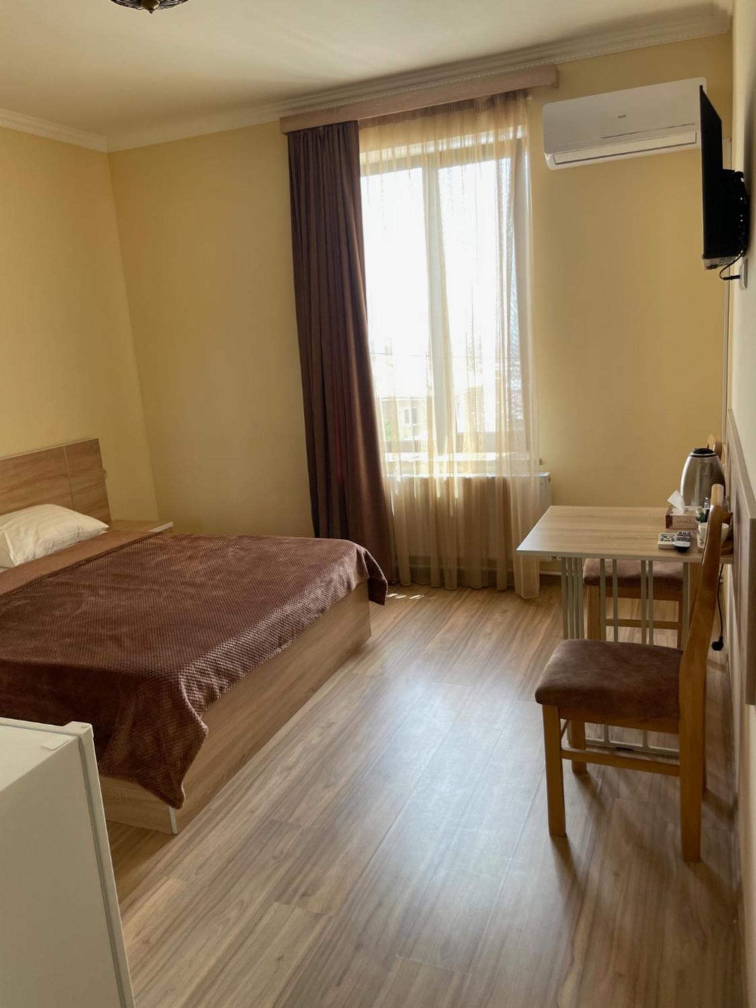 Decca Hotel Γιερεβάν Εξωτερικό φωτογραφία