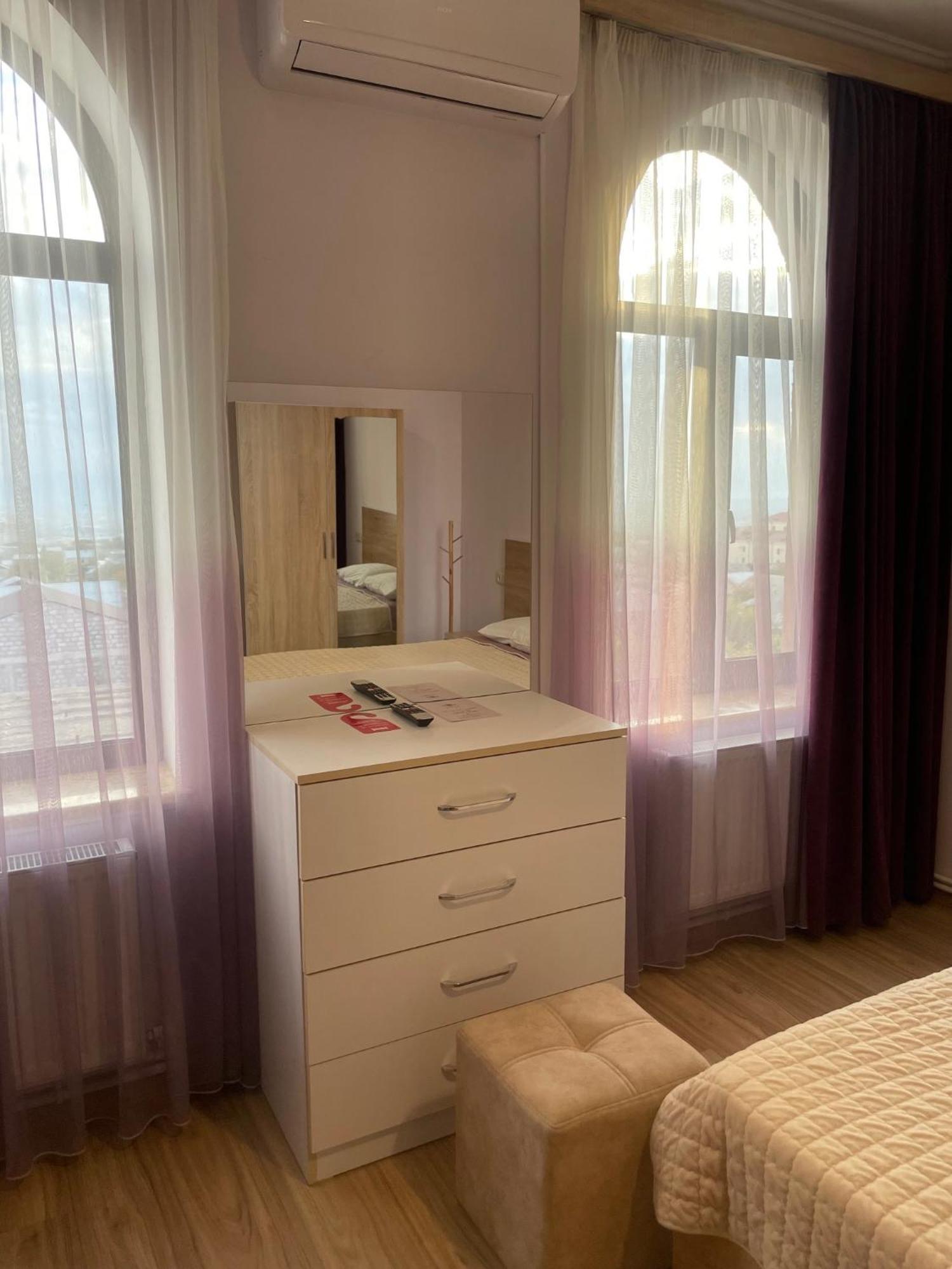 Decca Hotel Γιερεβάν Εξωτερικό φωτογραφία