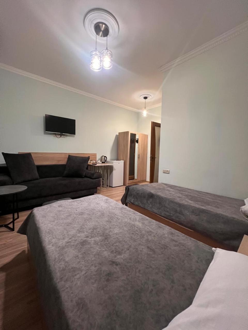 Decca Hotel Γιερεβάν Εξωτερικό φωτογραφία