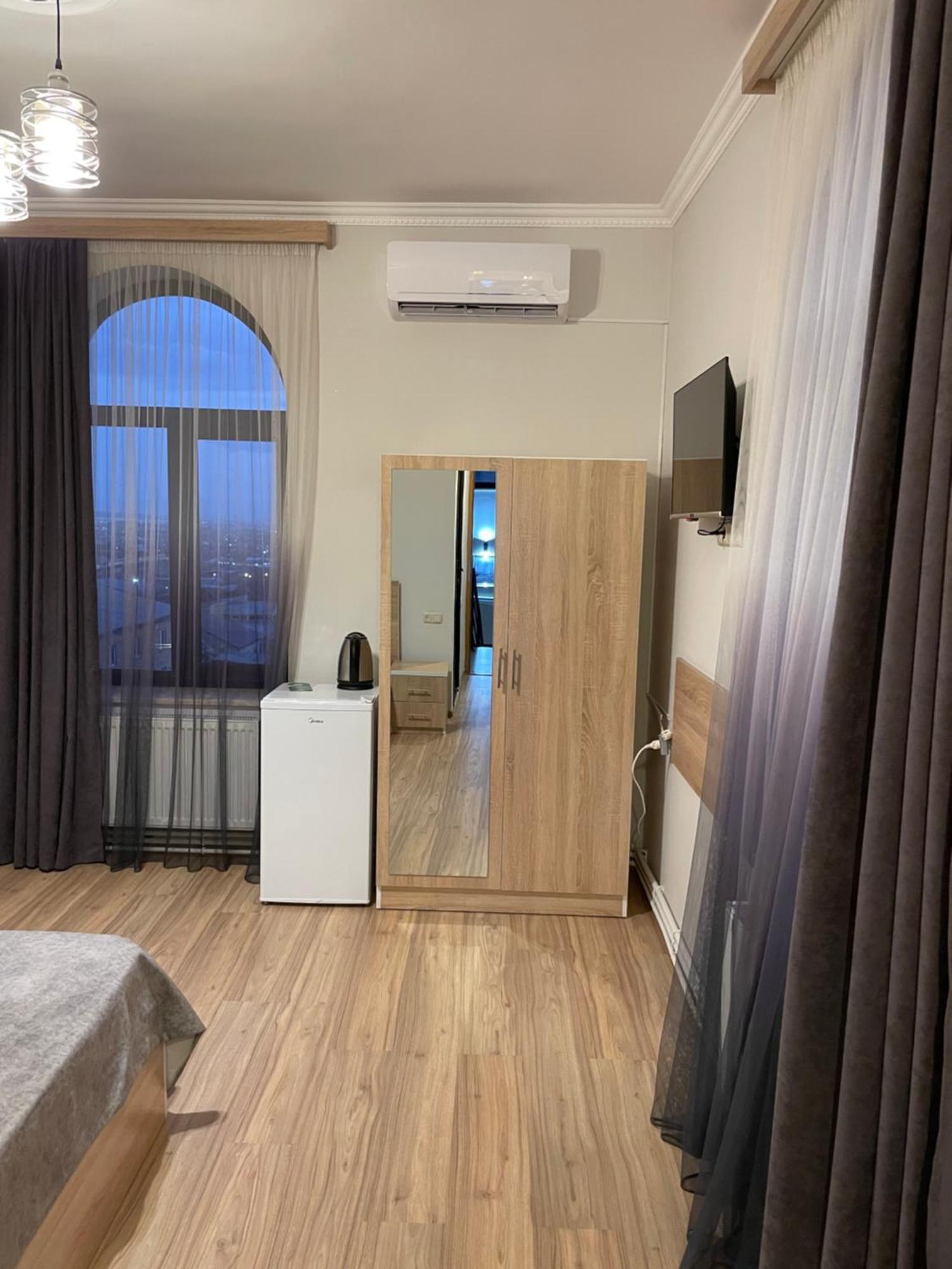 Decca Hotel Γιερεβάν Εξωτερικό φωτογραφία