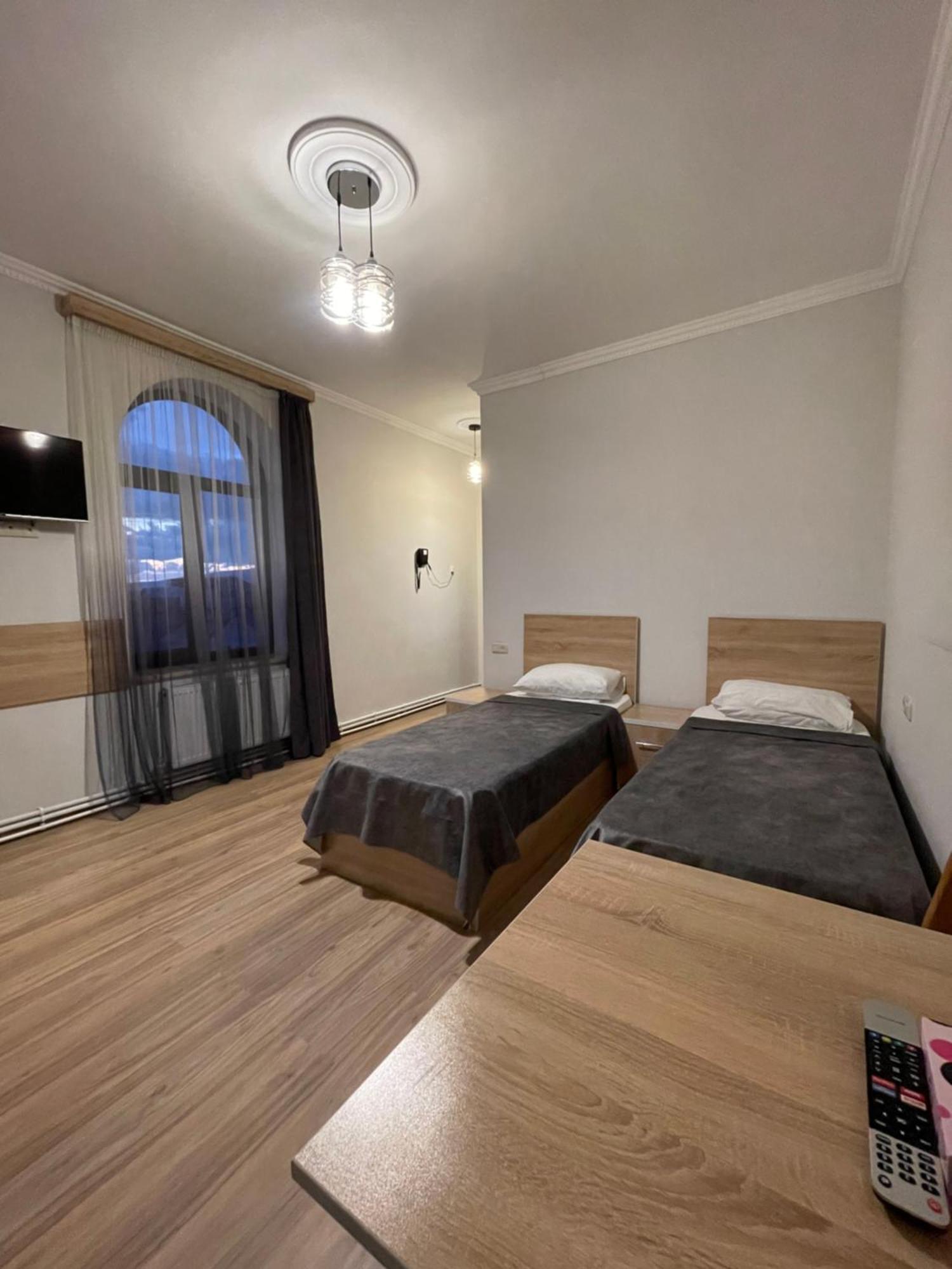 Decca Hotel Γιερεβάν Εξωτερικό φωτογραφία